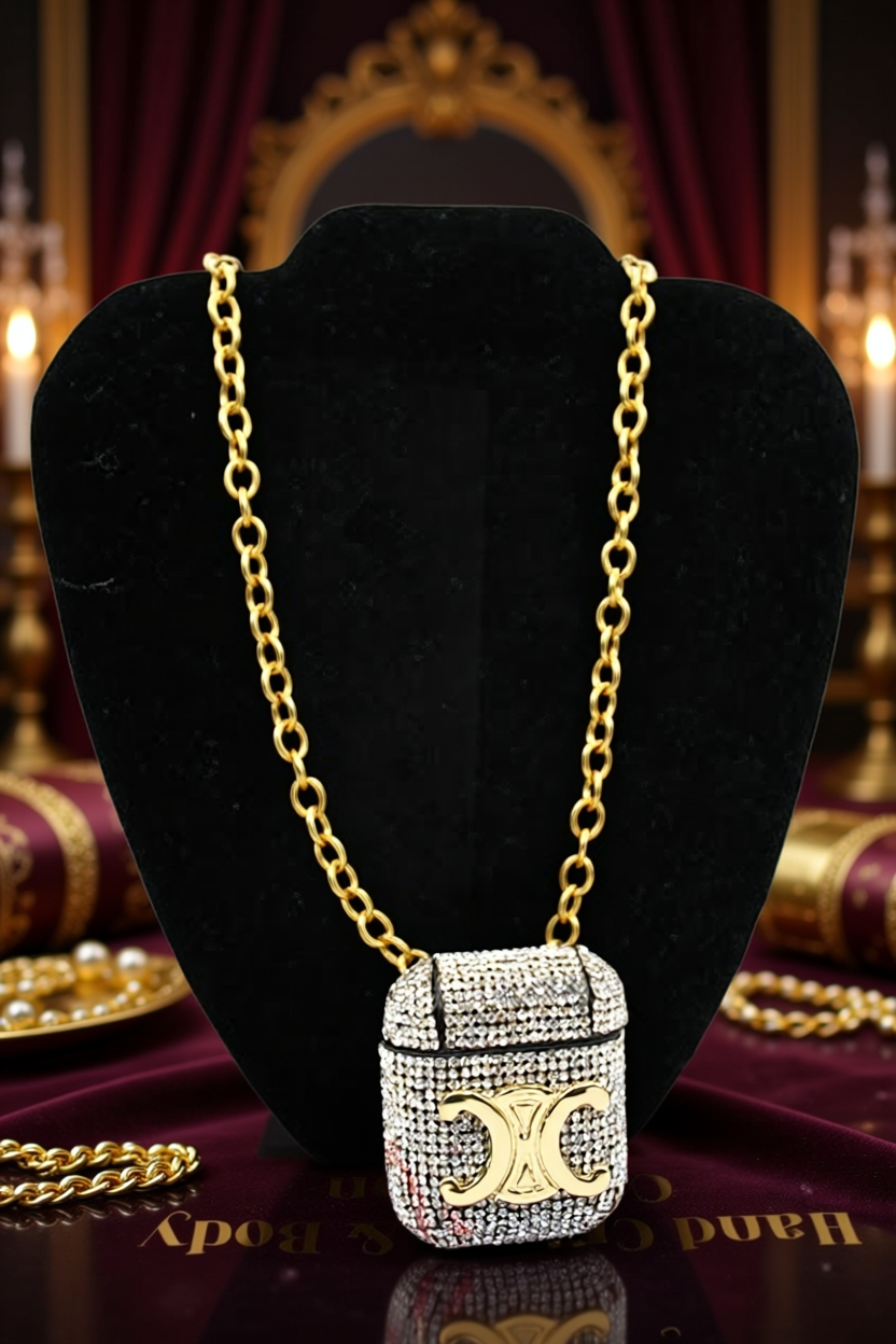 Pendant Long Necklace is a timeless jewelry