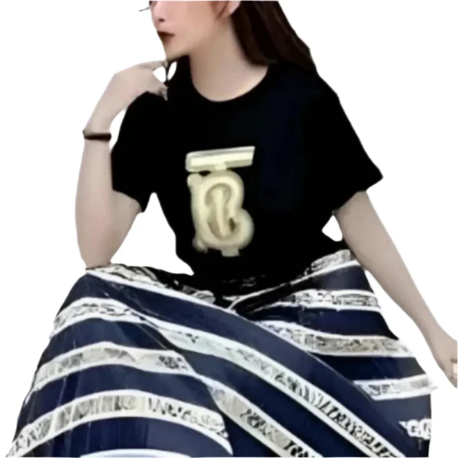 Schicke zweiteilige T-Shirt- und lange Faltenrock-Sets für Damen