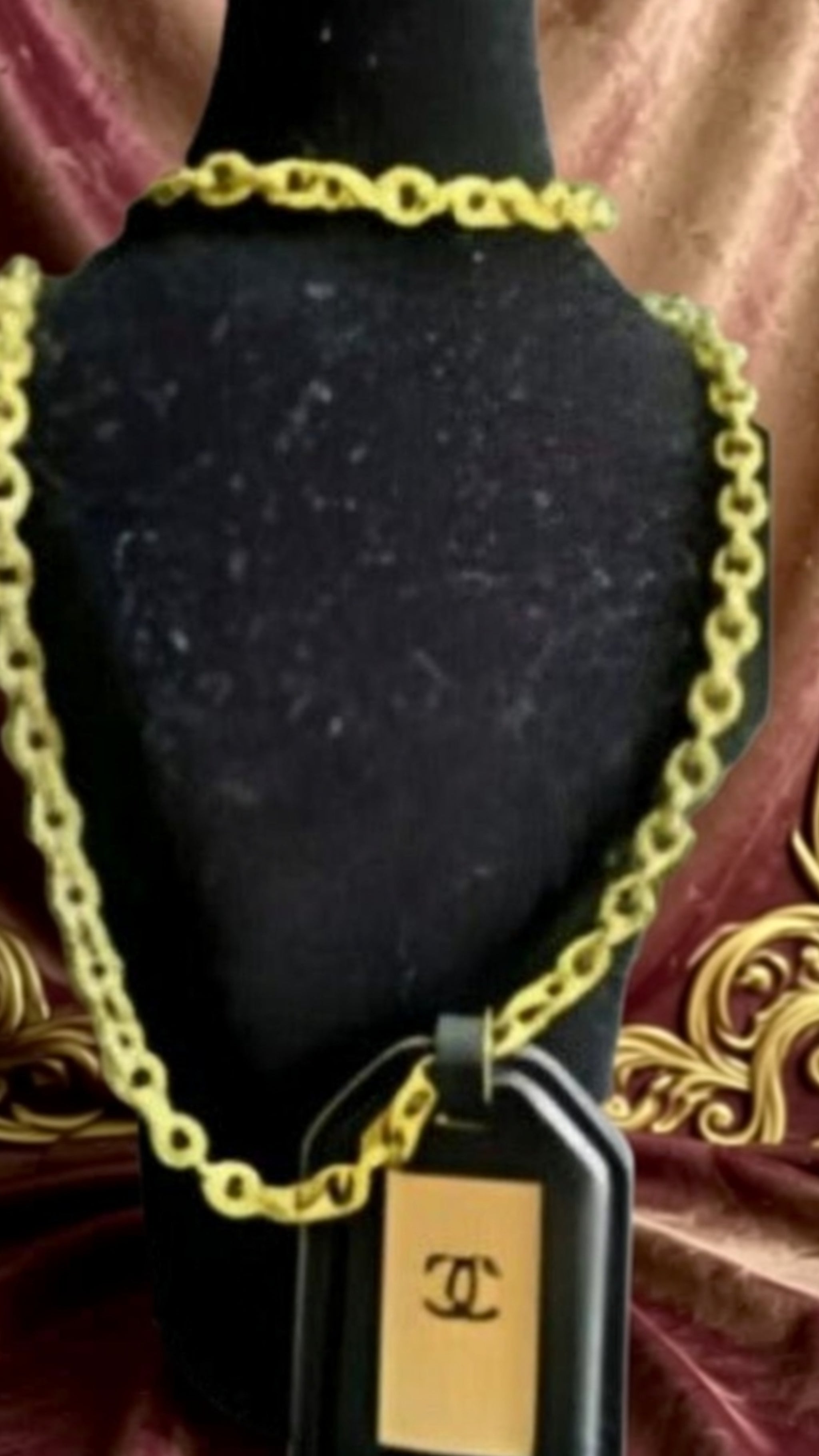 PENDANT NECKLACE CC