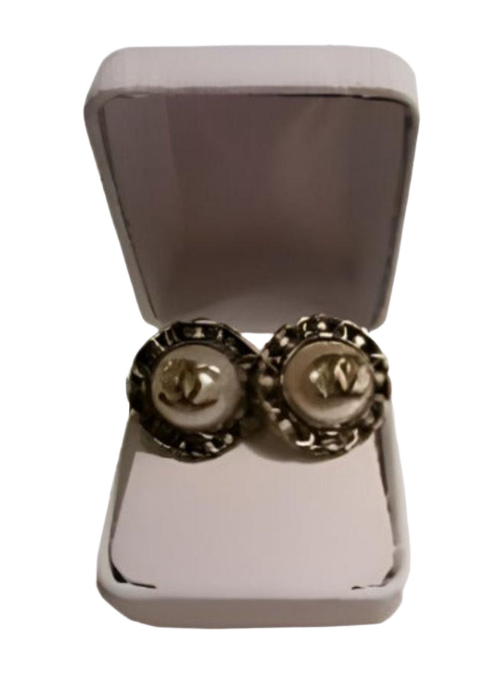 Chic Earrings