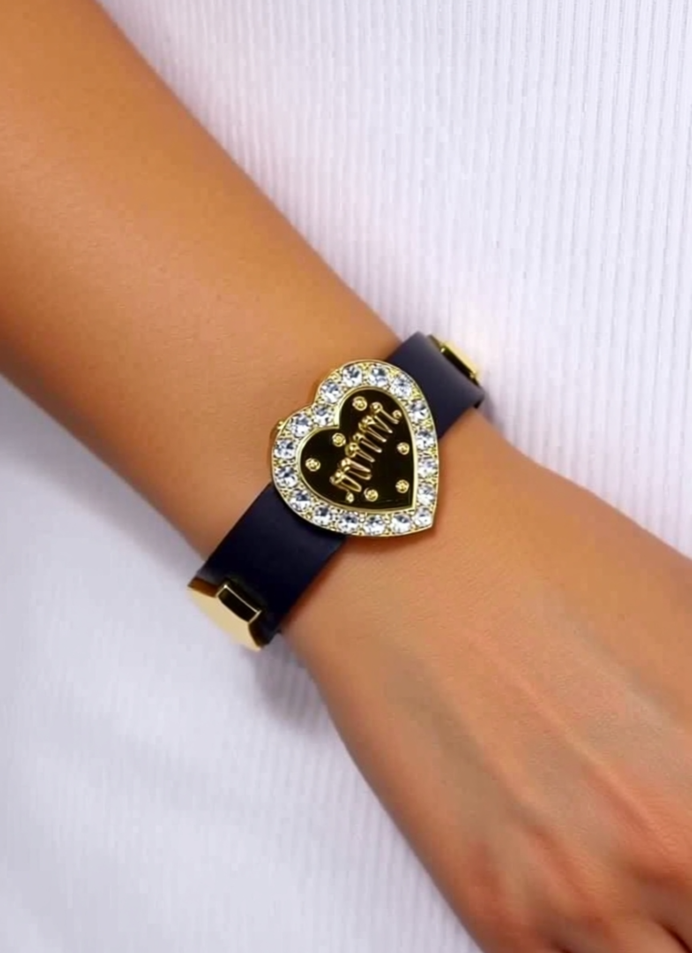 Beautiful Lux Women Heart Bracelet